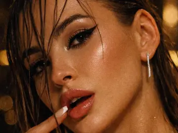 KatyMonro  live sex cam