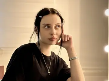 SilviaTieken  live sex cam