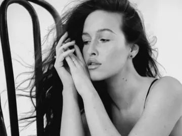 BettyLarson  live sex cam