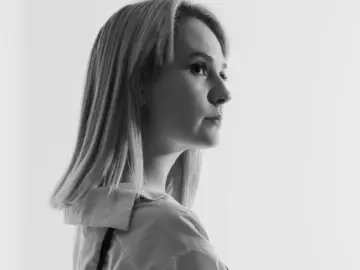 MayEdgington  live sex cam