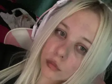 PaolaWardle  live sex cam