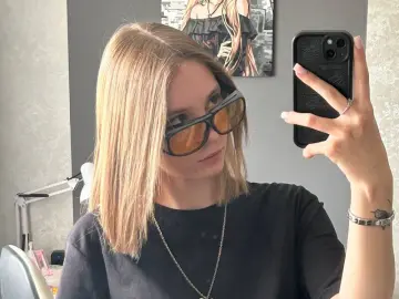ElidaGonchoff  live sex cam