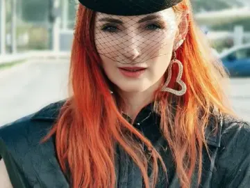 HelenWildKat  live sex cam