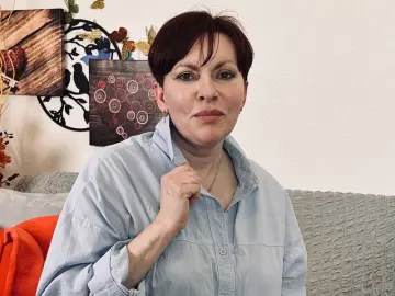 AdelinaAldridge  live sex cam