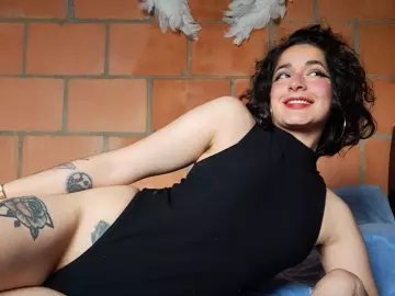 GretaMo  live sex cam