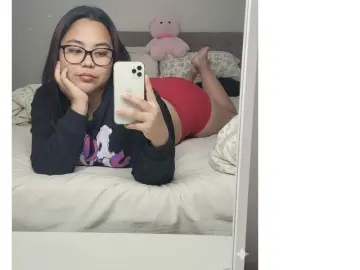 AnnieAtencio  live sex cam