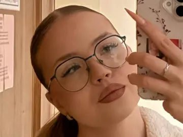 BasiliTreleven  live sex cam