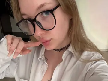 JadeDerrow  live sex cam