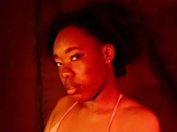 YazaraEvans  live sex cam