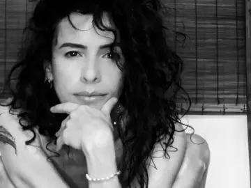 AryAmbrosia  live sex cam