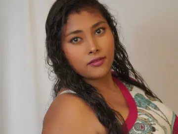 SiryenayHill  live sex cam