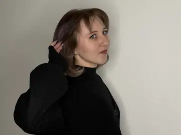 ElayneSehnert  live sex cam