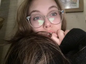 EmilyLoven  live sex cam