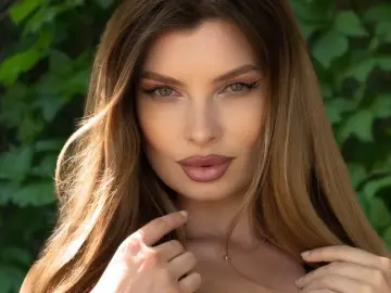 Alessia  live sex cam