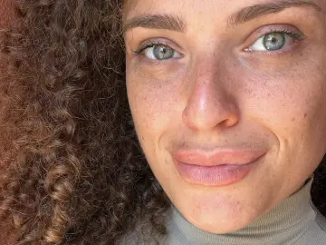 IvanaRoss  live sex cam