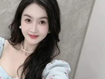 KaraLumi  live sex cam