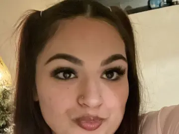 Sweetievee  live sex cam