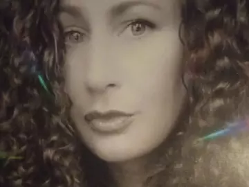 SueRing  live sex cam