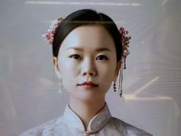 ZhuHuiHui  live sex cam