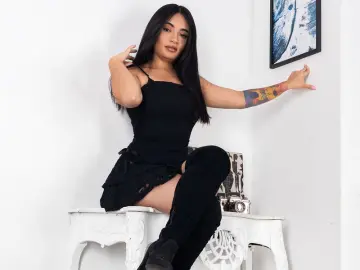 EmiliaBaker  live sex cam