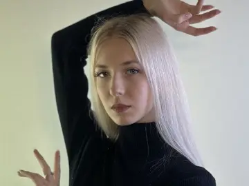 EmiliaHobgood  live sex cam