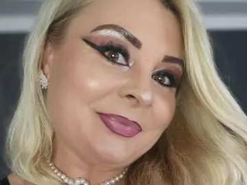 CatherineMill  live sex cam