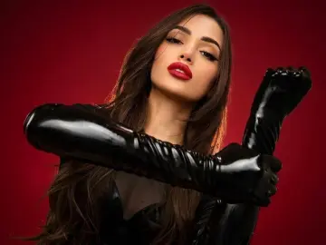 AlienaMoore  live sex cam