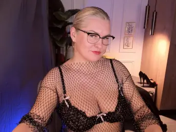 YolandaHailey  live sex cam