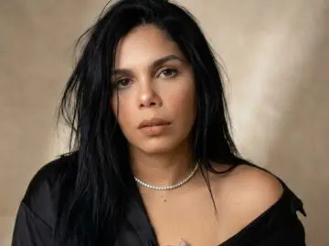 KamiThomas  live sex cam