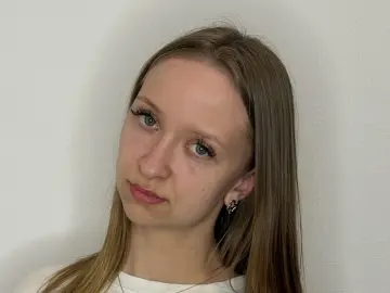 AundreaMoczo  live sex cam