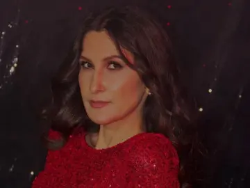 PamelaRobins  live sex cam