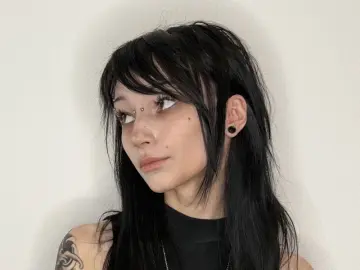 IzettaBishel  live sex cam