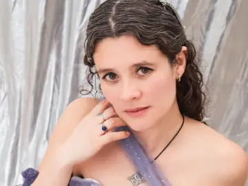 LiiaCrowns  live sex cam