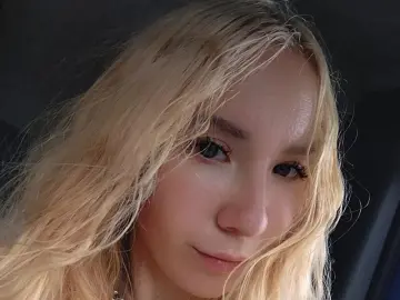NikaFrosha  live sex cam