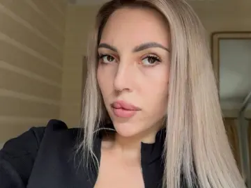 MelisaDee  live sex cam