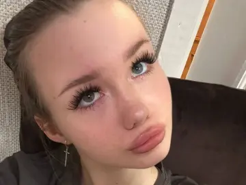 JuliaStevens  live sex cam