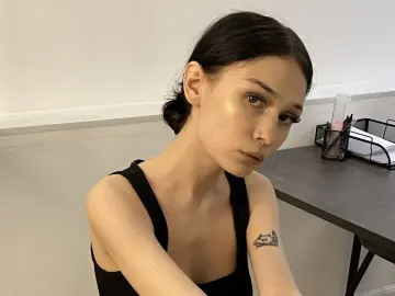 TaliaHicks  live sex cam