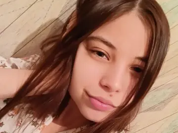 RowenaEllender  live sex cam