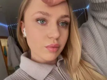 AmmyHart  live sex cam