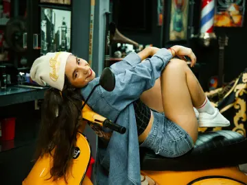 AnnieClay  live sex cam