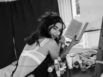 AnnieClay  live sex cam