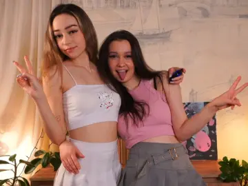 OdetteAndGussie  live sex cam
