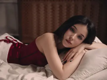 LanaPirce  live sex cam