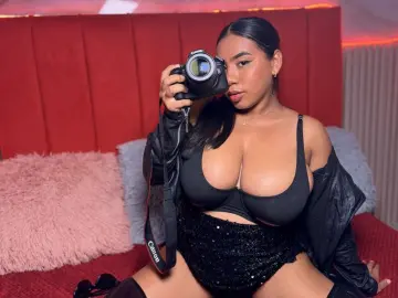 LilaGreen  live sex cam