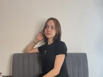 DevonaBranecki  live sex cam