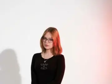 SuzanGoldstein  live sex cam