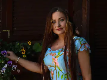 EricaBloomen  live sex cam