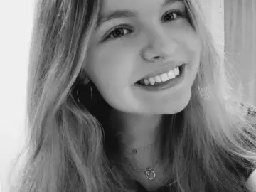 OneidaWinnike  live sex cam