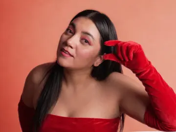 PoppyKensington  live sex cam