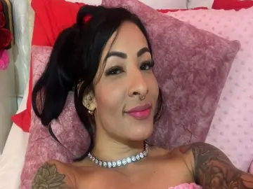 LadyRussell  live sex cam
